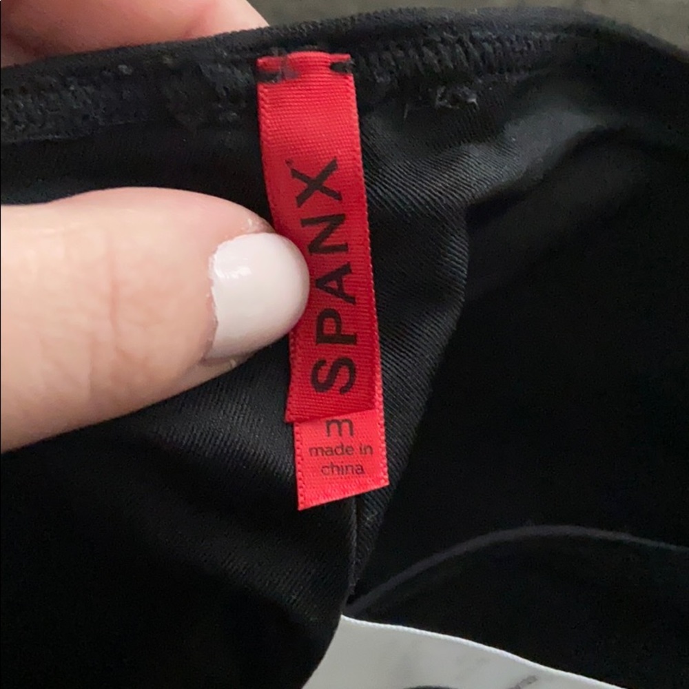 Spans shorts size medium. Like brand new!